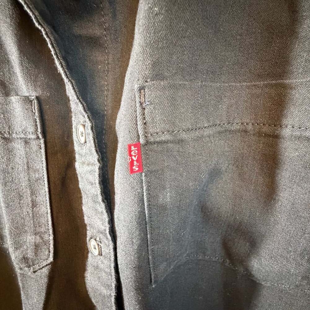 Levi's Long Sleeve Button Up Women Shirt Size M Black Cotton Blend - Picture 3 of 10
